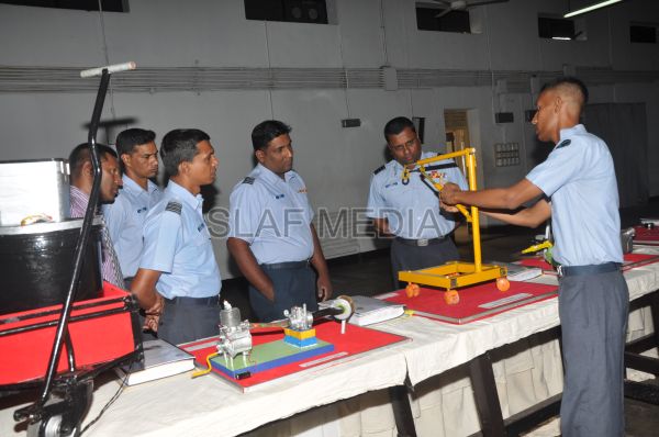 145 වෙනි සහ 147
වෙනි සාමාන්ය යාන්ත්රික ඉංජිනේරු ශිල්පී මූලික වෘත්තීය පුහුණු පාඨමාලාව
සාර්ථකව අවසන් වෙයි...