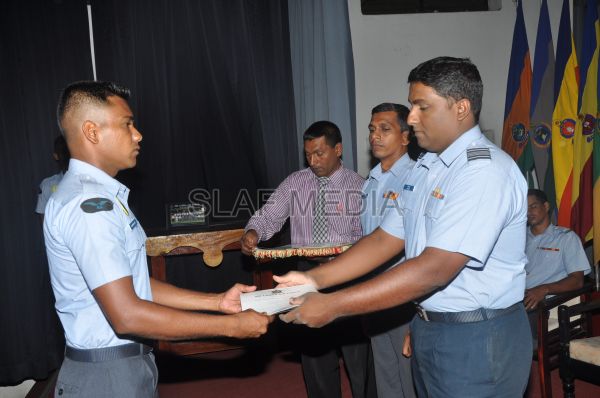 145 වෙනි සහ 147 වෙනි සාමාන්ය යාන්ත්රික ඉංජිනේරු ශිල්පී මූලික
වෘත්තීය පුහුණු පාඨමාලාව සාර්ථකව අවසන් වෙයි...