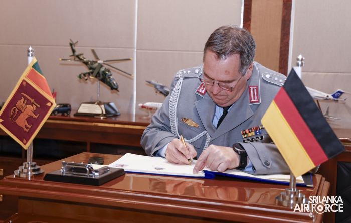 PRESIDENT
PAYS LAST RESPECTS TO FALLEN CAPTAIN PILOT OF THE LUNUWILA TRAGEDY