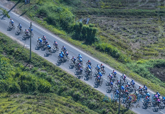 'GUWAN HAMUDA PAPEDI SAWARIYA -2021' CROSSES FINISH LINE AT KATUNAYAKE