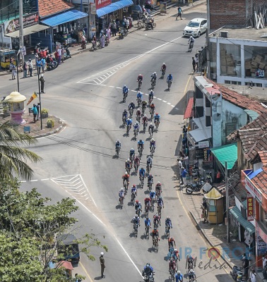 'GUWAN HAMUDA PAPEDI SAWARIYA -2021' CROSSES FINISH LINE AT KATUNAYAKE