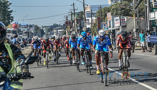 'GUWAN HAMUDA PAPEDI SAWARIYA -2021' CROSSES FINISH LINE AT KATUNAYAKE