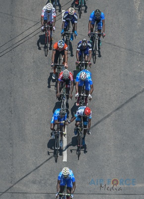 'GUWAN HAMUDA PAPEDI SAWARIYA -2021' CROSSES FINISH LINE AT KATUNAYAKE