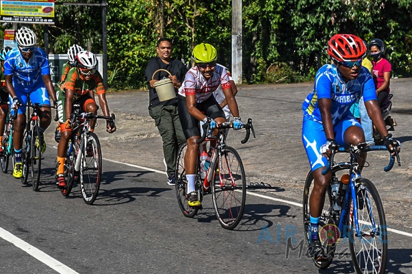 'GUWAN HAMUDA PAPEDI SAWARIYA -2021' CROSSES FINISH LINE AT KATUNAYAKE