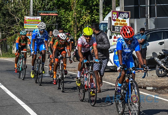 'GUWAN HAMUDA PAPEDI SAWARIYA -2021' CROSSES FINISH LINE AT KATUNAYAKE