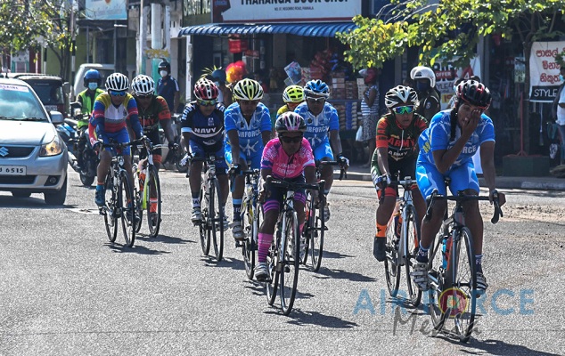 'GUWAN HAMUDA PAPEDI SAWARIYA -2021' CROSSES FINISH LINE AT KATUNAYAKE