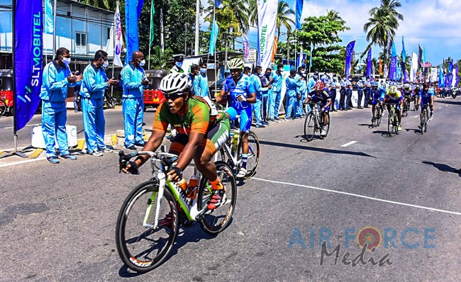 'GUWAN HAMUDA PAPEDI SAWARIYA -2021' CROSSES FINISH LINE AT KATUNAYAKE