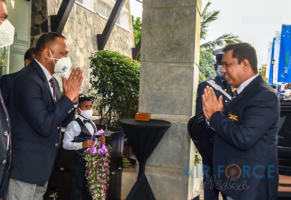 'GUWAN HAMUDA PAPEDI SAWARIYA -2021' CROSSES FINISH LINE AT KATUNAYAKE