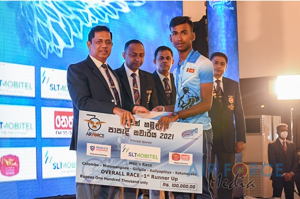 'GUWAN HAMUDA PAPEDI SAWARIYA -2021' CROSSES FINISH LINE AT KATUNAYAKE