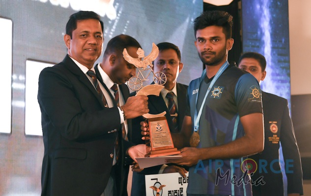 'GUWAN HAMUDA PAPEDI SAWARIYA -2021' CROSSES FINISH LINE AT KATUNAYAKE