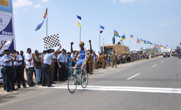 Double wins for SLAF at Guwan Hamuda Papedi Sawariya 2011