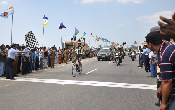 Double wins for SLAF at Guwan Hamuda Papedi Sawariya 2011