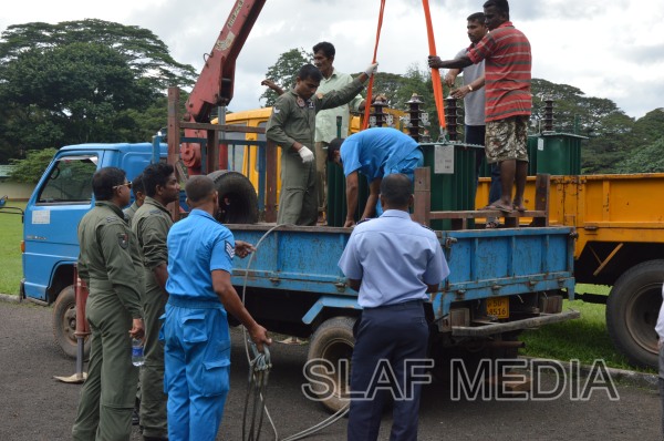 Sri Lanka Air Force conducts underslung operation at Hanthane Hill