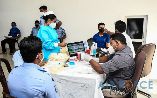 SLAF Base Hingurakgoda Conducts a Blood Donation Campaign