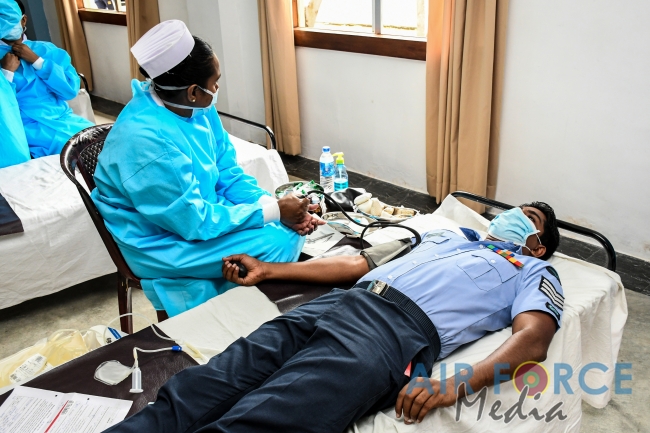 SLAF Base Hingurakgoda Conducts a Blood Donation Campaign