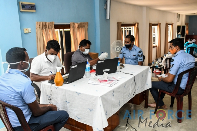 SLAF Base Hingurakgoda Conducts a Blood Donation Campaign