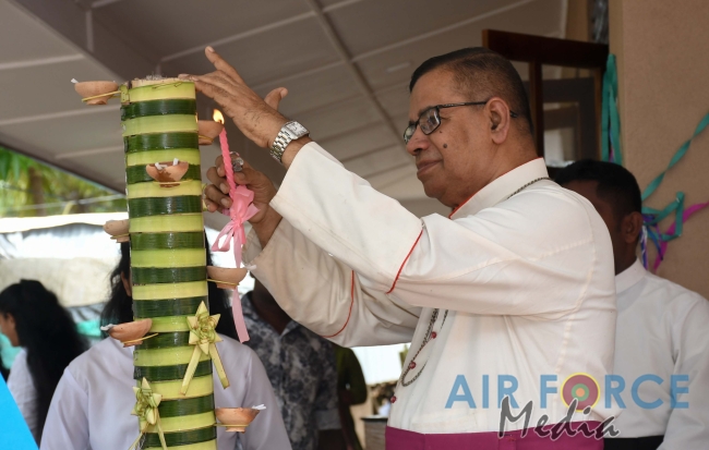SLAF Base Hingurakgoda Hands Over a Newly Built House to a Needy Family