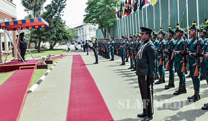 Chief of the Air Staff of Pakistan Air Force Visits Army and Navy HQ's