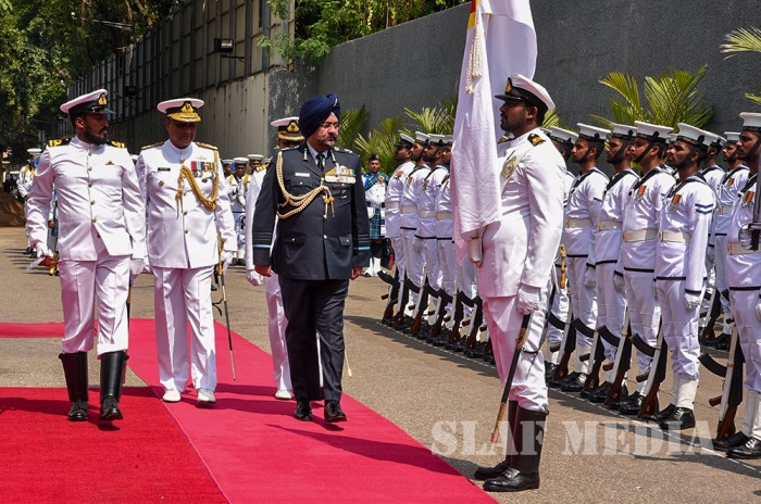 Chief of the Air Staff of Pakistan Air Force Visits Army and Navy HQ's
