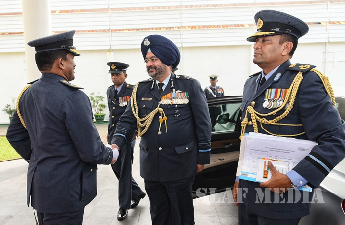 Chief of the Air Staff of the Indian Air Force Calls on the Commander
