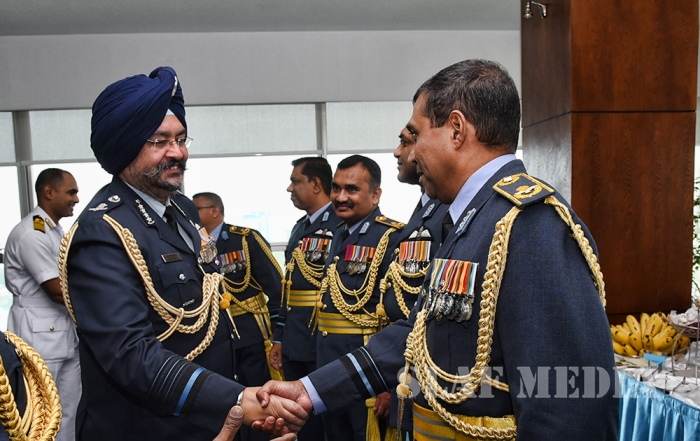 Chief of the Air Staff of the Indian Air Force Calls on the Commander