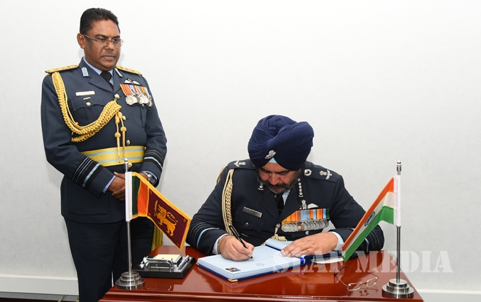 Chief of the Air Staff of the Indian Air Force Calls on the Commander