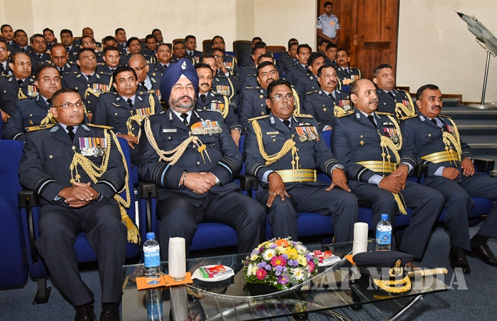 Chief of the Air Staff of the Indian Air Force Calls on the Commander