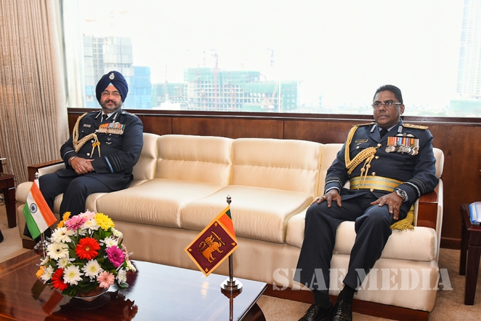 Chief of the Air Staff of the Indian Air Force Calls on the Commander