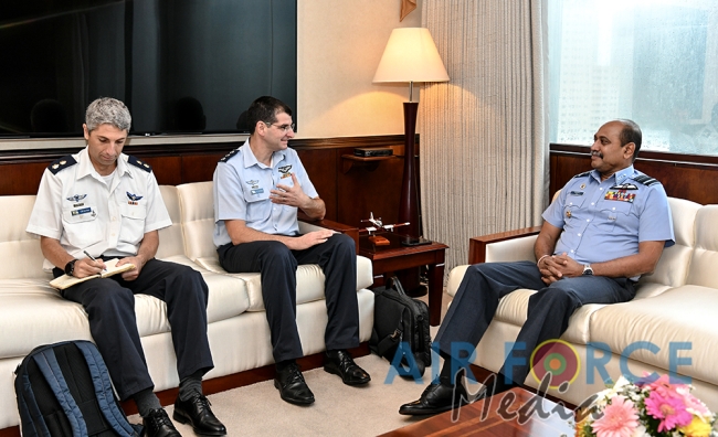 Israeli Defence Attaché Calls on Commander