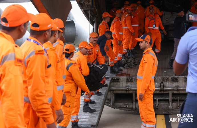IL-76
IAF AIRCRAFT ARRIVES IN SRI LANKA WITH NDRF TEAM AND DISASTER RELIEF
SUPPLIES