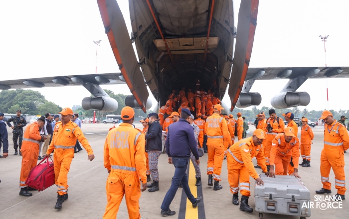 IL-76
IAF AIRCRAFT ARRIVES IN SRI LANKA WITH NDRF TEAM AND DISASTER RELIEF
SUPPLIES