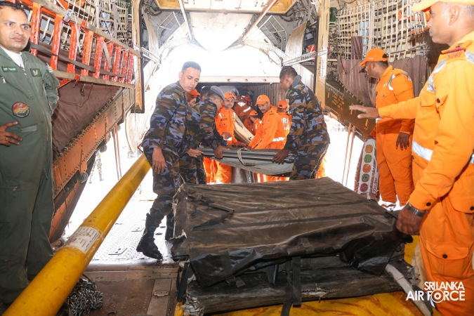 IL-76
IAF AIRCRAFT ARRIVES IN SRI LANKA WITH NDRF TEAM AND DISASTER RELIEF
SUPPLIES