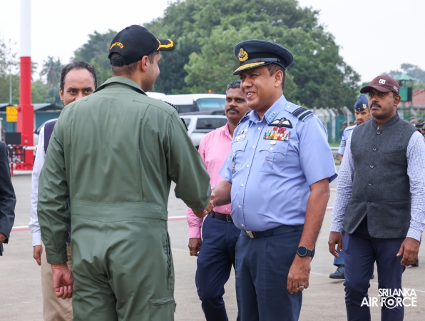 IL-76 IAF
AIRCRAFT ARRIVES IN SRI LANKA WITH NDRF TEAM AND DISASTER RELIEF
SUPPLIES