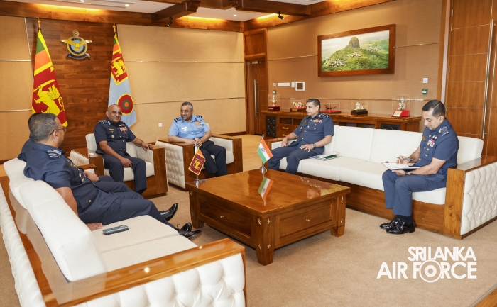 CHIEF OF INTEGRATED DEFENCE STAFF TO THE CHAIRMAN CHIEFS OF STAFF COMMITTEE CALLS ON THE COMMANDER