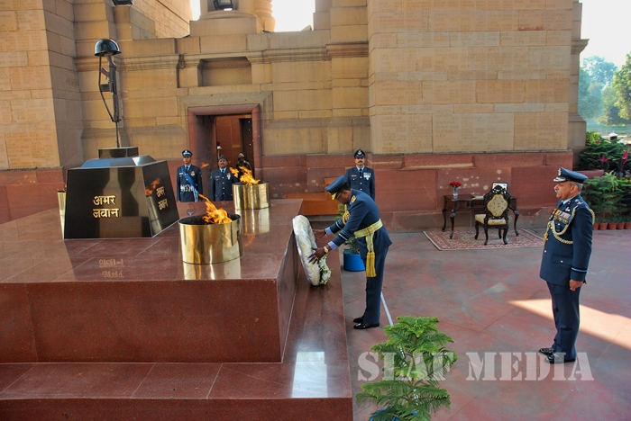 The Commander Visits India