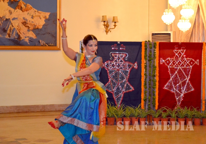 The Commander Visits India