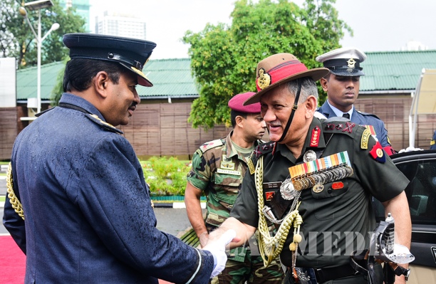 Indian Army Chief Calls on the Commander