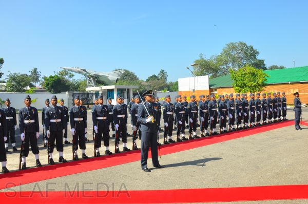 ඉන්දීය යුධ හමුදා මාණ්ඩලික ප්රධානි ගුවන් හමුදා මුලස්ථානයේ සංචාරයක