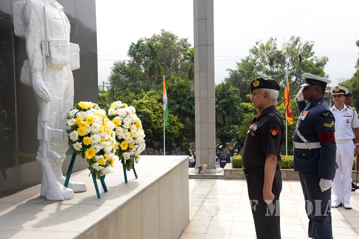 Floral Tribute to the IPKF Memorial Battaramulla