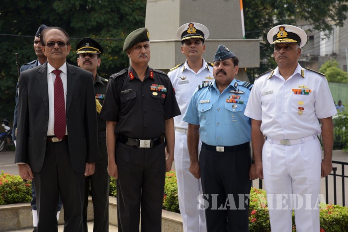 Floral Tribute to the IPKF Memorial Battaramulla