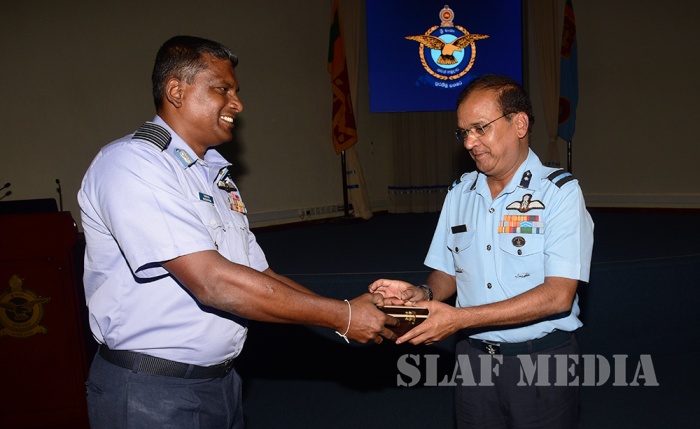 A Delegation from the Indian Army Higher Command Course Visits SLAF