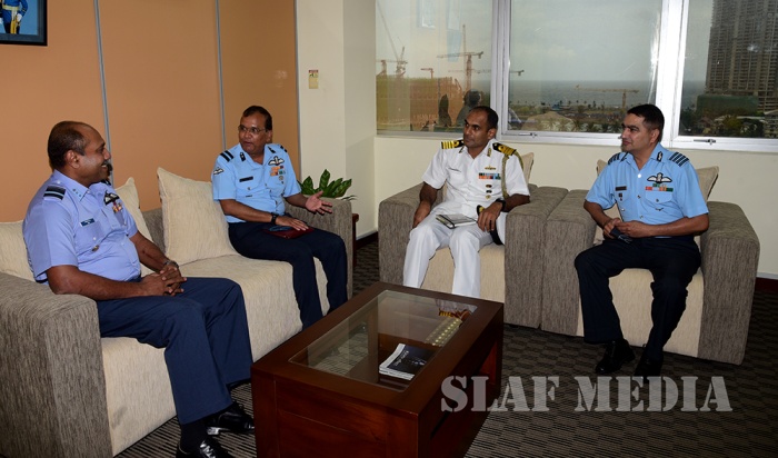 A Delegation from the Indian Army Higher Command Course Visits SLAF