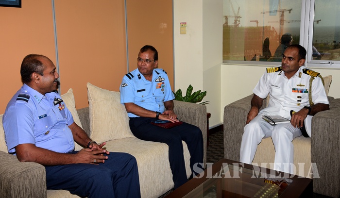 A Delegation from the Indian Army Higher Command Course Visits SLAF