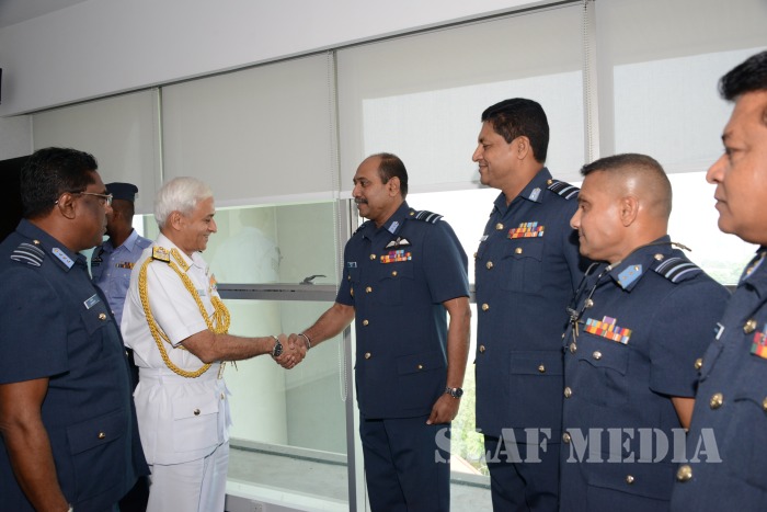 Chief of Naval Staff of the Indian Navy Calls on the Commander of the Air Force
