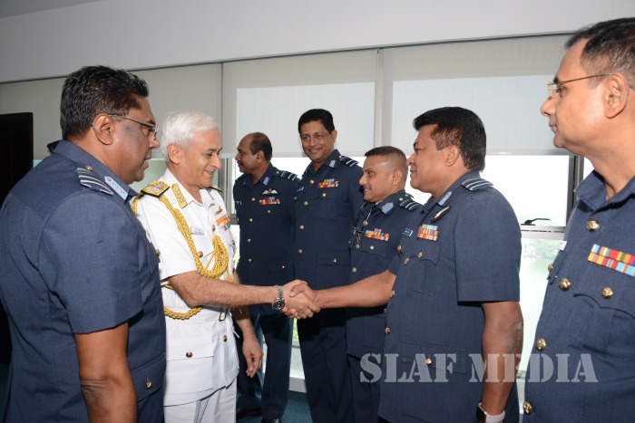 Chief of Naval Staff of the Indian Navy Calls on the Commander of the Air Force