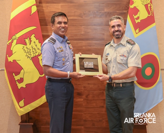 ISRAEL ENVOYS MEET THE COMMANDER