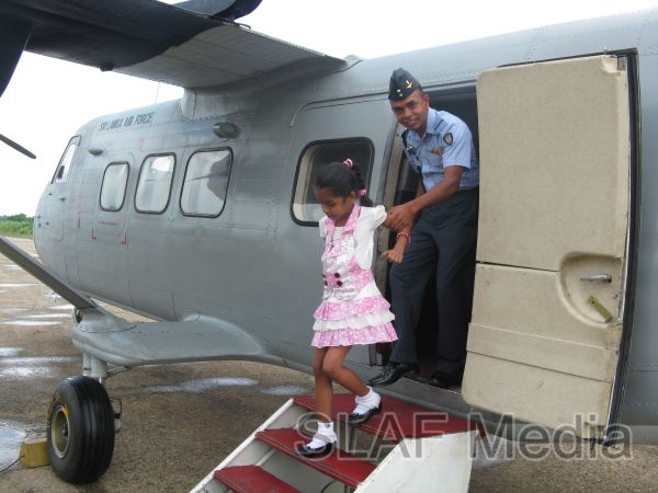 ‘Jaffna Visit’ By the Families of Officers and Airmen of SLAF Station Palaly 2011