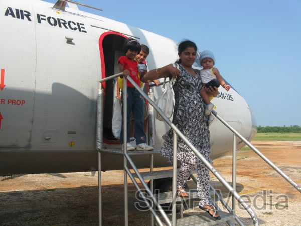 ‘Jaffna Visit’ By the Families of Officers and Airmen of SLAF Station Palaly 2011
