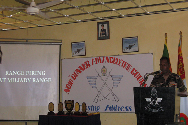 124 Gunners Complete Advanced Training at Palaly