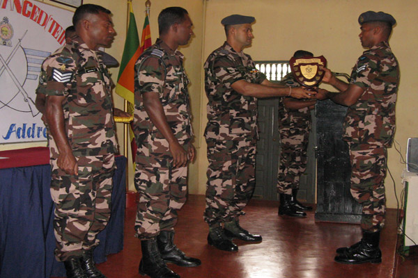 124 Gunners Complete Advanced Training at Palaly